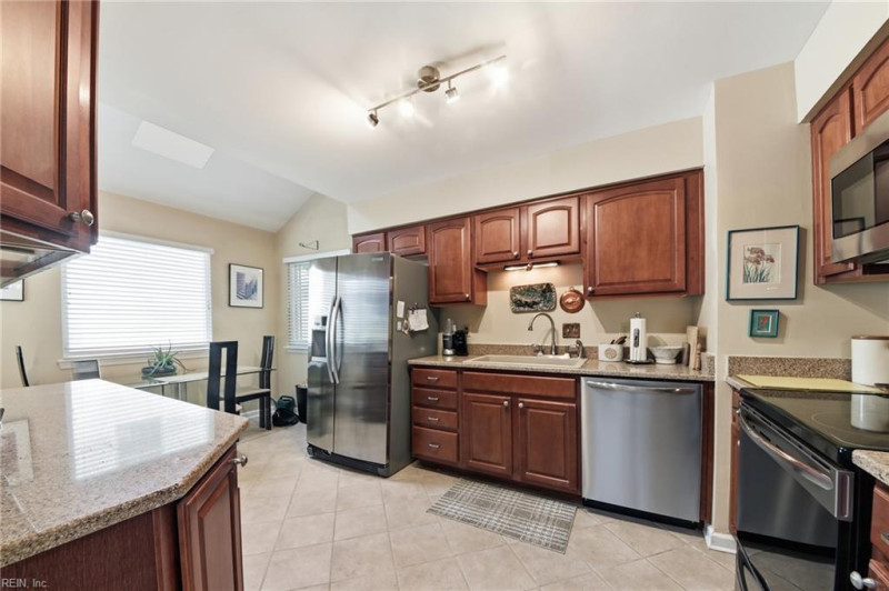 Photo 13 of 40 residential for sale in Virginia Beach virginia
