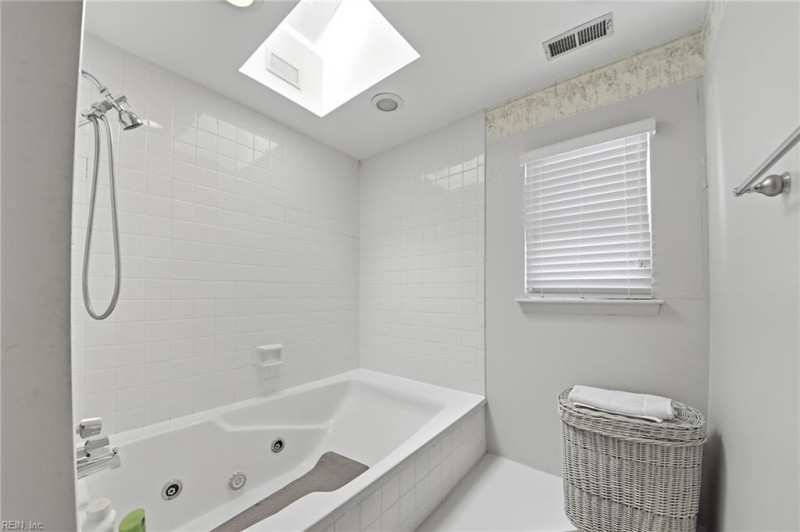 Photo 31 of 40 residential for sale in Virginia Beach virginia