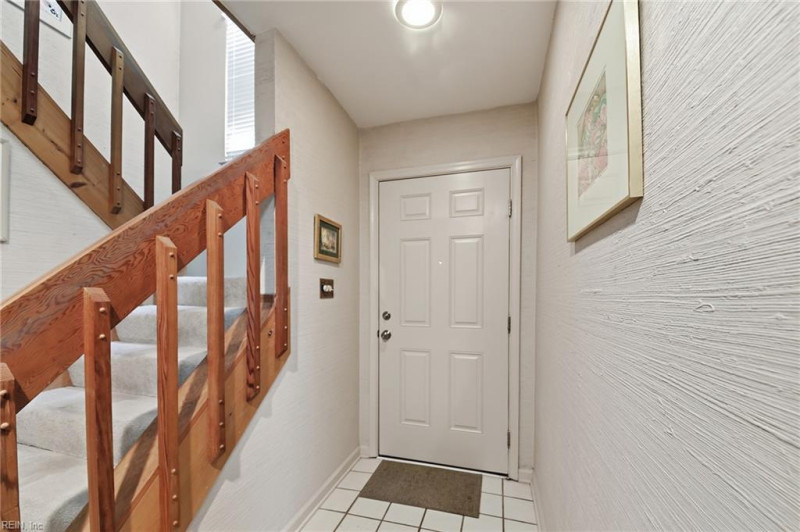 Photo 5 of 40 residential for sale in Virginia Beach virginia