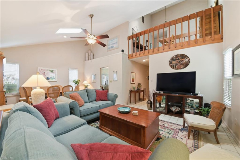 Photo 6 of 40 residential for sale in Virginia Beach virginia