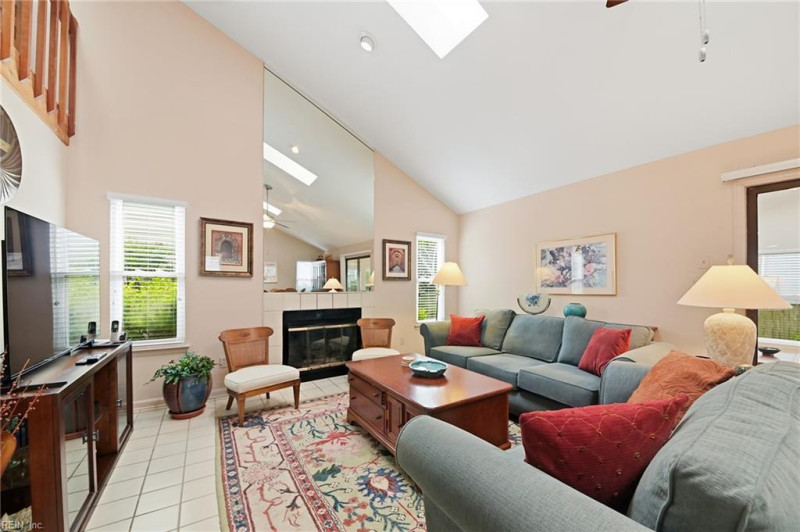 Photo 8 of 40 residential for sale in Virginia Beach virginia