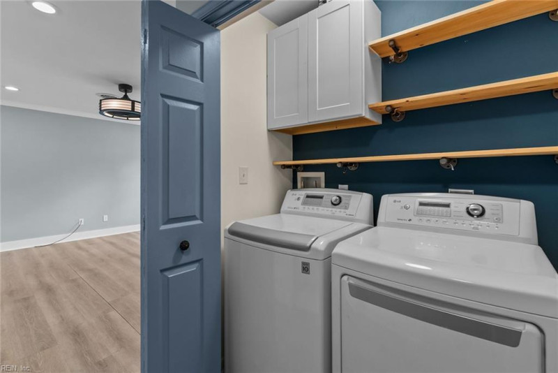 Photo 15 of 22 residential for sale in Virginia Beach virginia