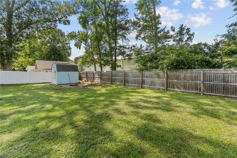 Photo 17 of 22 residential for sale in Virginia Beach virginia