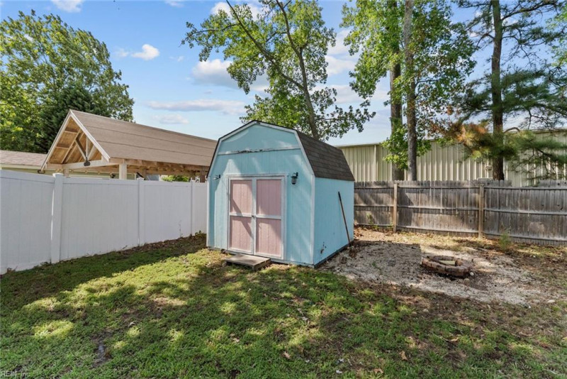 Photo 18 of 22 residential for sale in Virginia Beach virginia