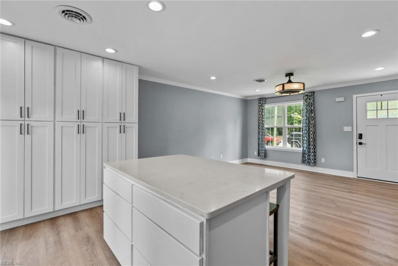 Photo 8 of 22 residential for sale in Virginia Beach virginia