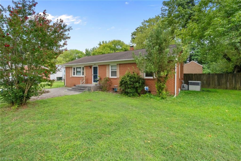 Photo 1 of 31 residential for sale in York County virginia