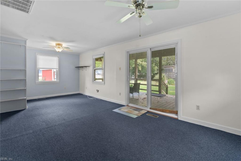 Photo 13 of 31 residential for sale in York County virginia