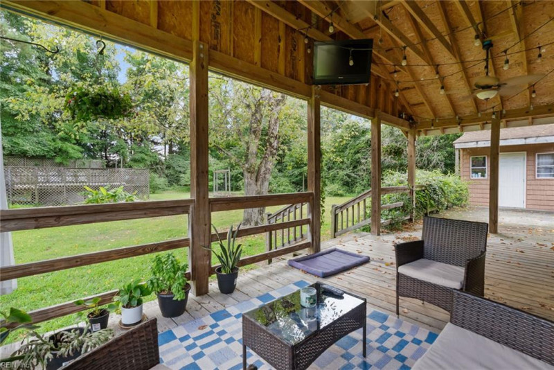Photo 24 of 31 residential for sale in York County virginia