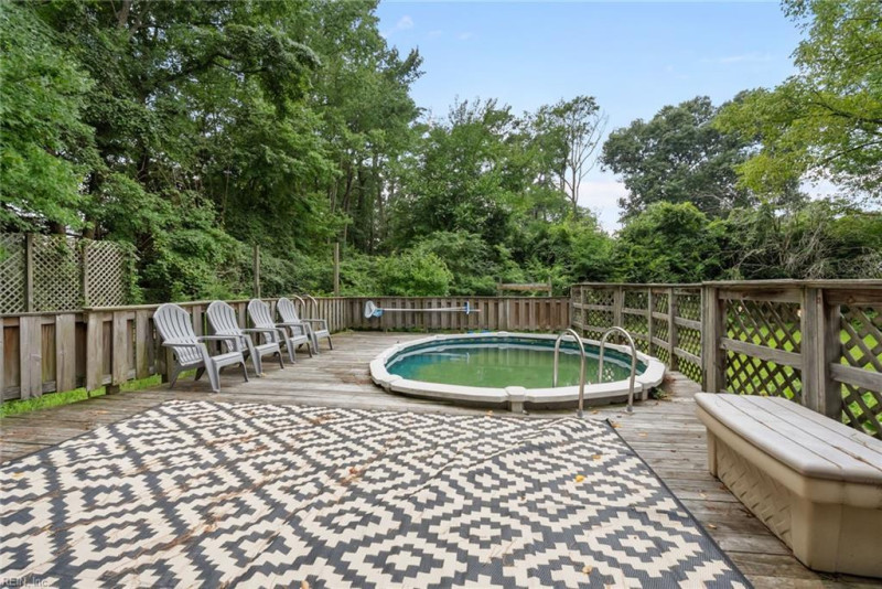 Photo 29 of 31 residential for sale in York County virginia