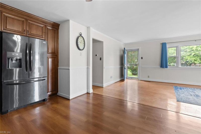 Photo 9 of 31 residential for sale in York County virginia