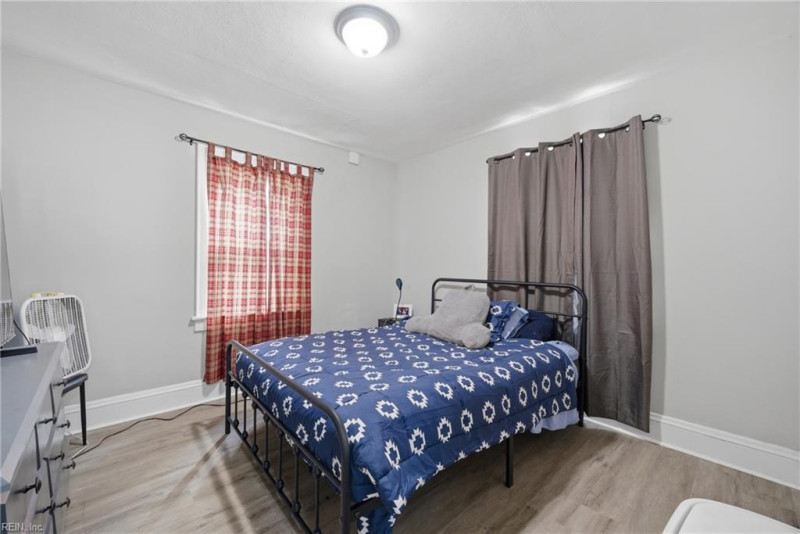 Photo 11 of 30 residential for sale in Norfolk virginia