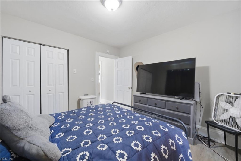 Photo 12 of 30 residential for sale in Norfolk virginia