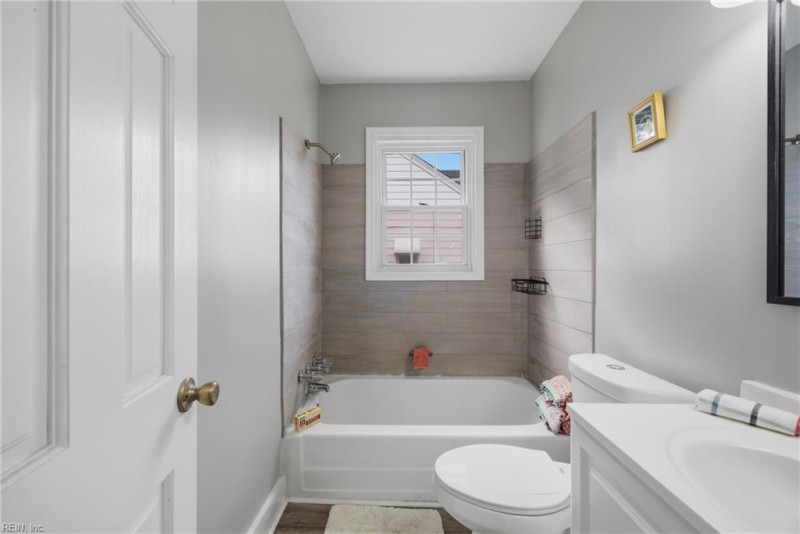 Photo 13 of 30 residential for sale in Norfolk virginia