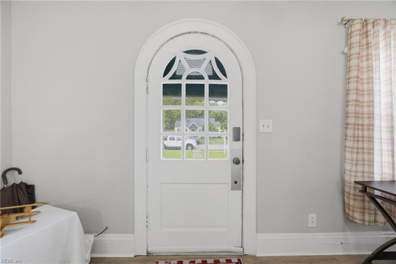 Photo 4 of 30 residential for sale in Norfolk virginia