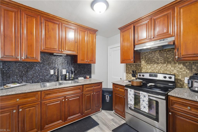 Photo 9 of 30 residential for sale in Norfolk virginia