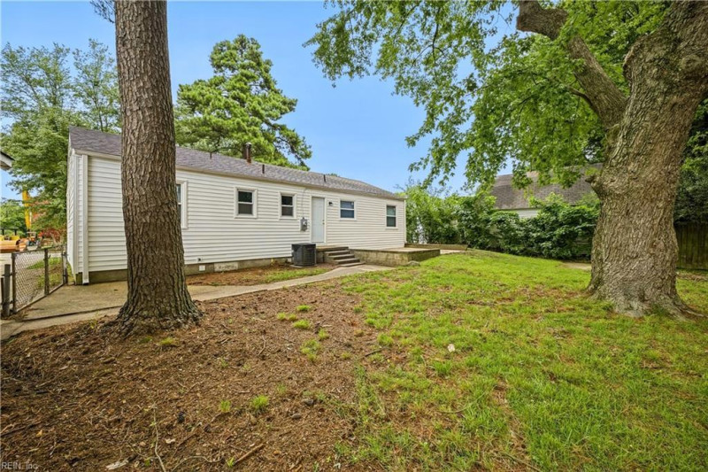 Photo 24 of 33 residential for sale in Hampton virginia