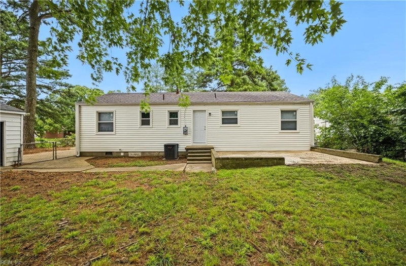 Photo 25 of 33 residential for sale in Hampton virginia