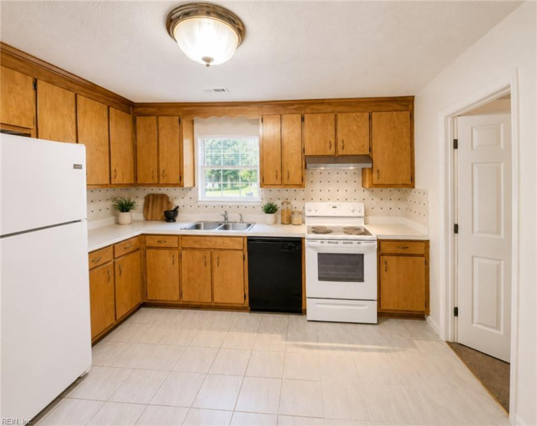 Photo 2 of 13 residential for sale in Newport News virginia