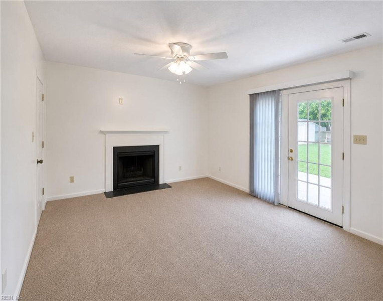Photo 4 of 13 residential for sale in Newport News virginia