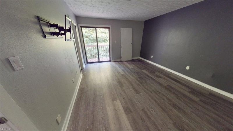 Photo 11 of 32 residential for sale in Newport News virginia