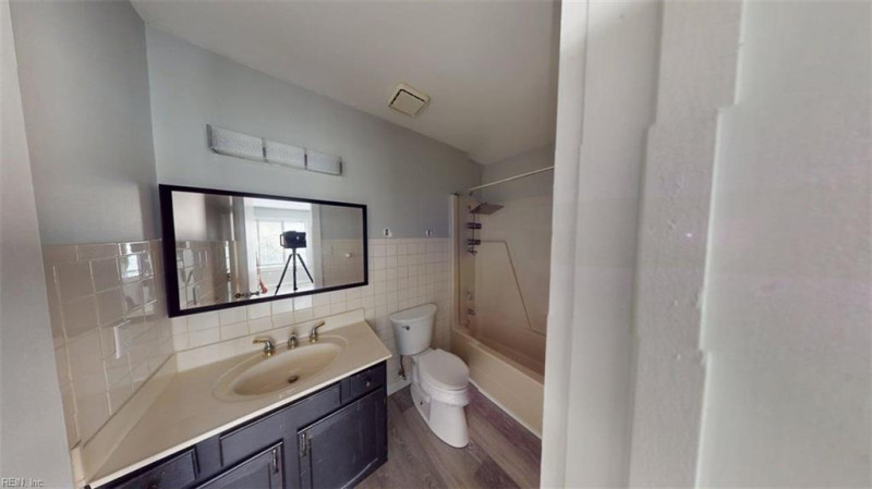 Photo 18 of 32 residential for sale in Newport News virginia