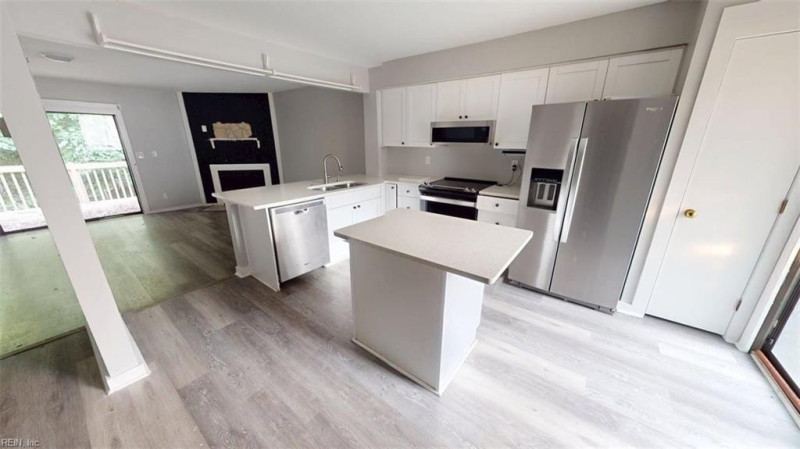 Photo 6 of 32 residential for sale in Newport News virginia