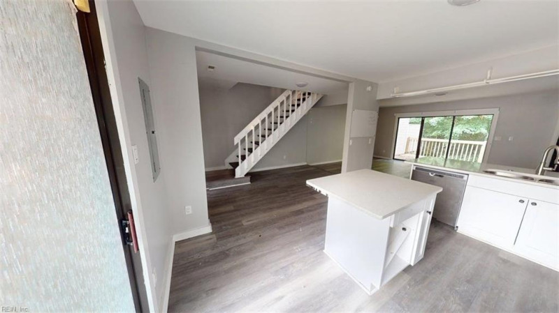 Photo 7 of 32 residential for sale in Newport News virginia