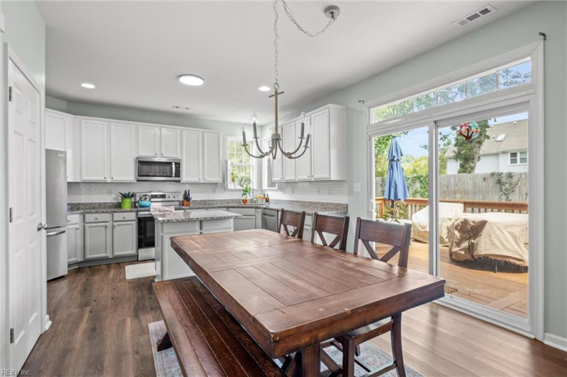 Photo 7 of 32 residential for sale in Virginia Beach virginia