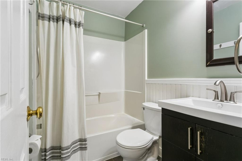 Photo 19 of 39 residential for sale in Newport News virginia