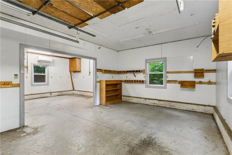 Photo 25 of 39 residential for sale in Newport News virginia