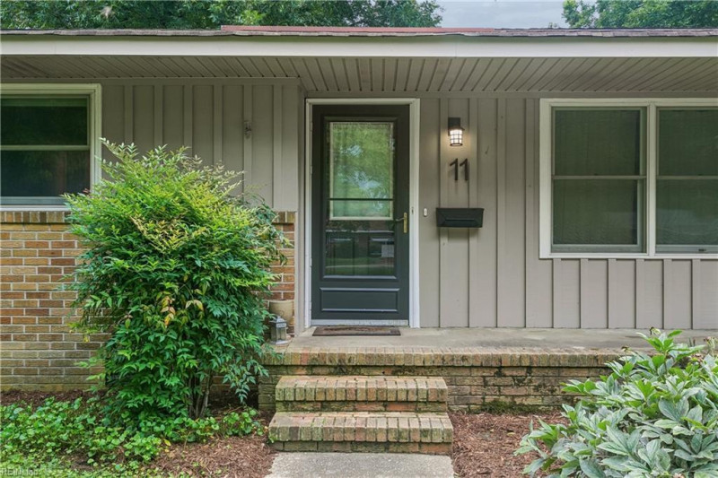 Photo 6 of 39 residential for sale in Newport News virginia