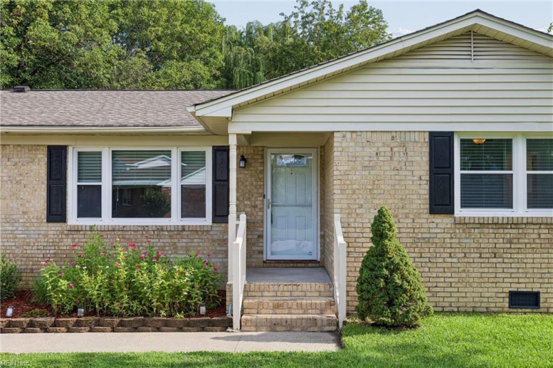 Photo 5 of 37 residential for sale in Chesapeake virginia Photo 5 of 37 residential for sale in Chesapeake virginia