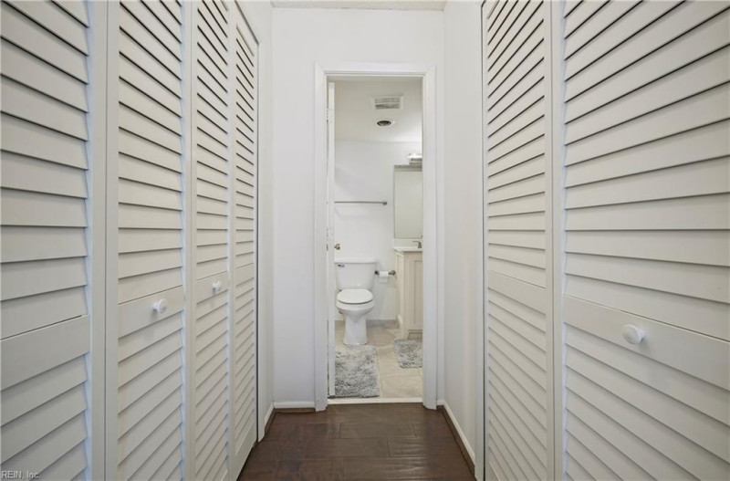 Photo 12 of 41 residential for sale in Virginia Beach virginia