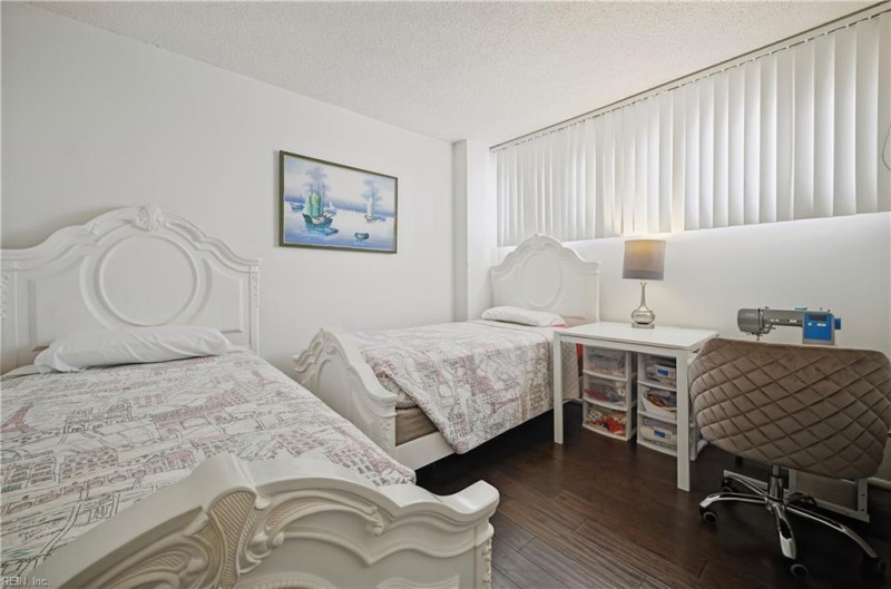 Photo 15 of 41 residential for sale in Virginia Beach virginia
