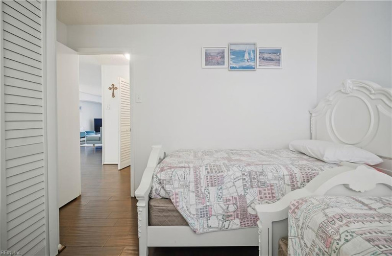 Photo 16 of 41 residential for sale in Virginia Beach virginia