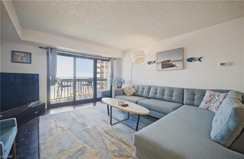 Photo 3 of 41 residential for sale in Virginia Beach virginia