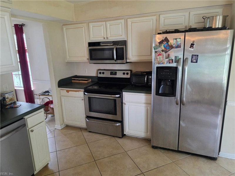 Photo 3 of 5 residential for sale in Chesapeake virginia Photo 3 of 5 residential for sale in Chesapeake virginia