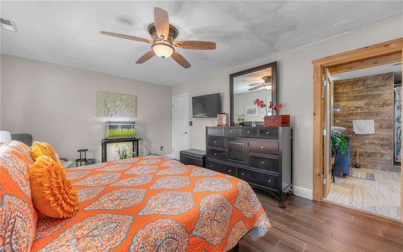 Photo 14 of 26 residential for sale in Norfolk virginia
