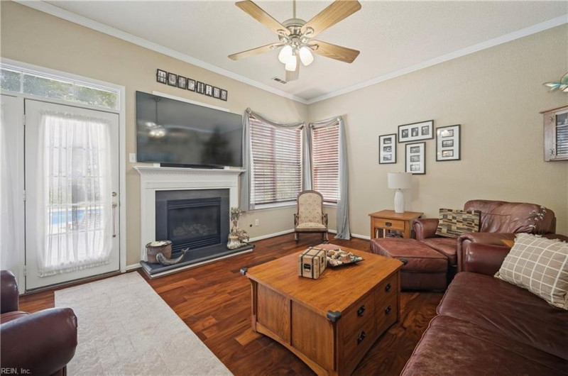 Photo 12 of 49 residential for sale in Chesapeake virginia