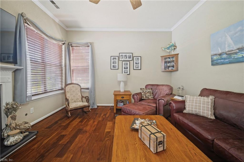 Photo 13 of 49 residential for sale in Chesapeake virginia