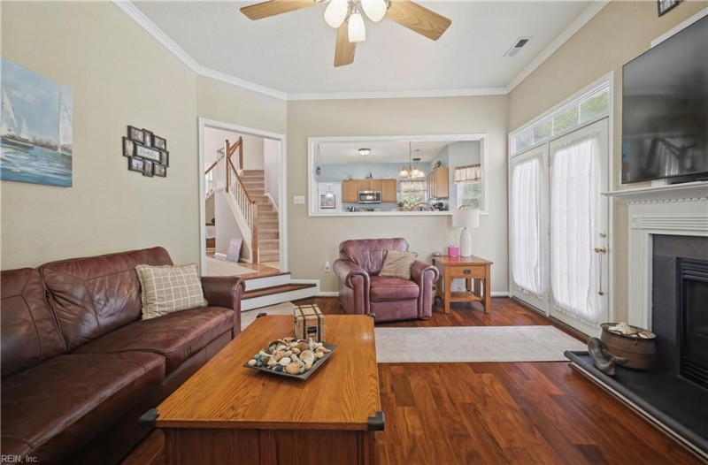 Photo 14 of 49 residential for sale in Chesapeake virginia