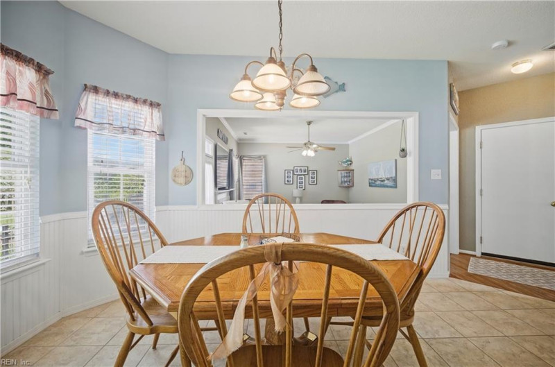 Photo 17 of 49 residential for sale in Chesapeake virginia