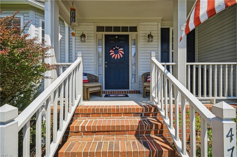 Photo 4 of 49 residential for sale in Chesapeake virginia