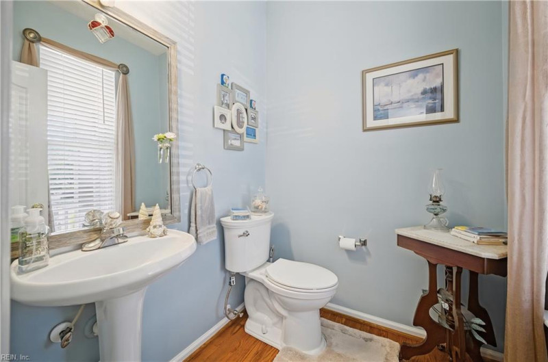 Photo 7 of 49 residential for sale in Chesapeake virginia