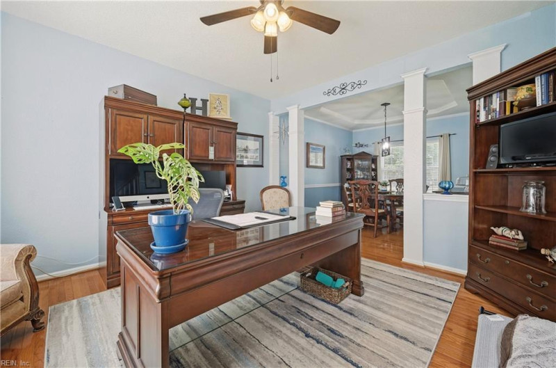 Photo 8 of 49 residential for sale in Chesapeake virginia