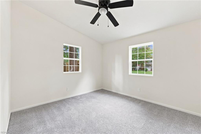 Photo 23 of 41 residential for sale in Chesapeake virginia
