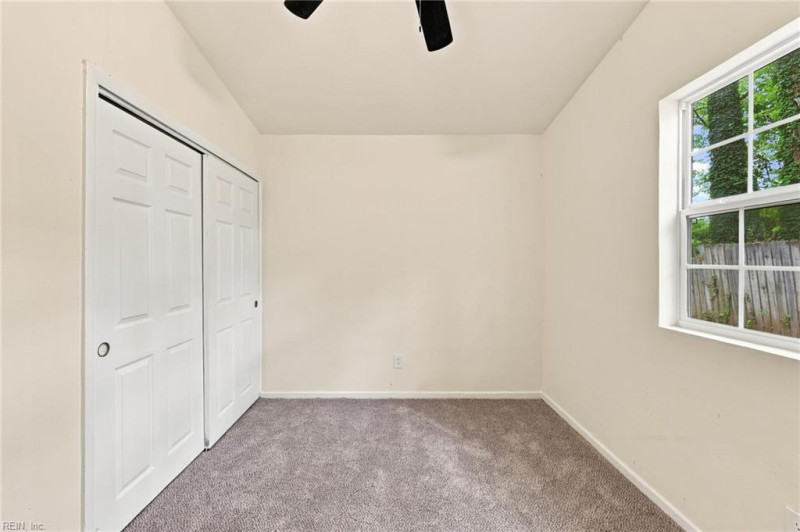 Photo 27 of 41 residential for sale in Chesapeake virginia