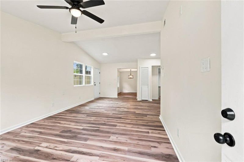 Photo 3 of 41 residential for sale in Chesapeake virginia