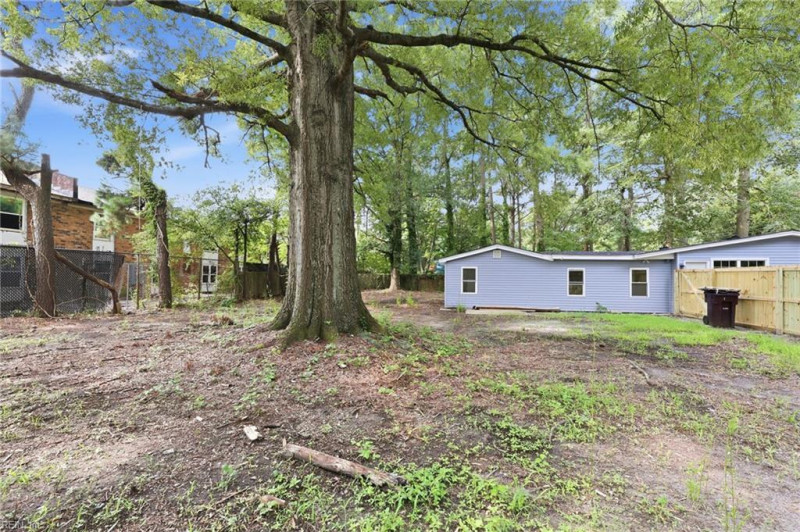 Photo 37 of 41 residential for sale in Chesapeake virginia