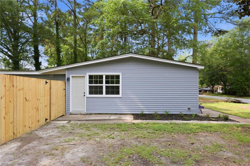 Photo 39 of 41 residential for sale in Chesapeake virginia